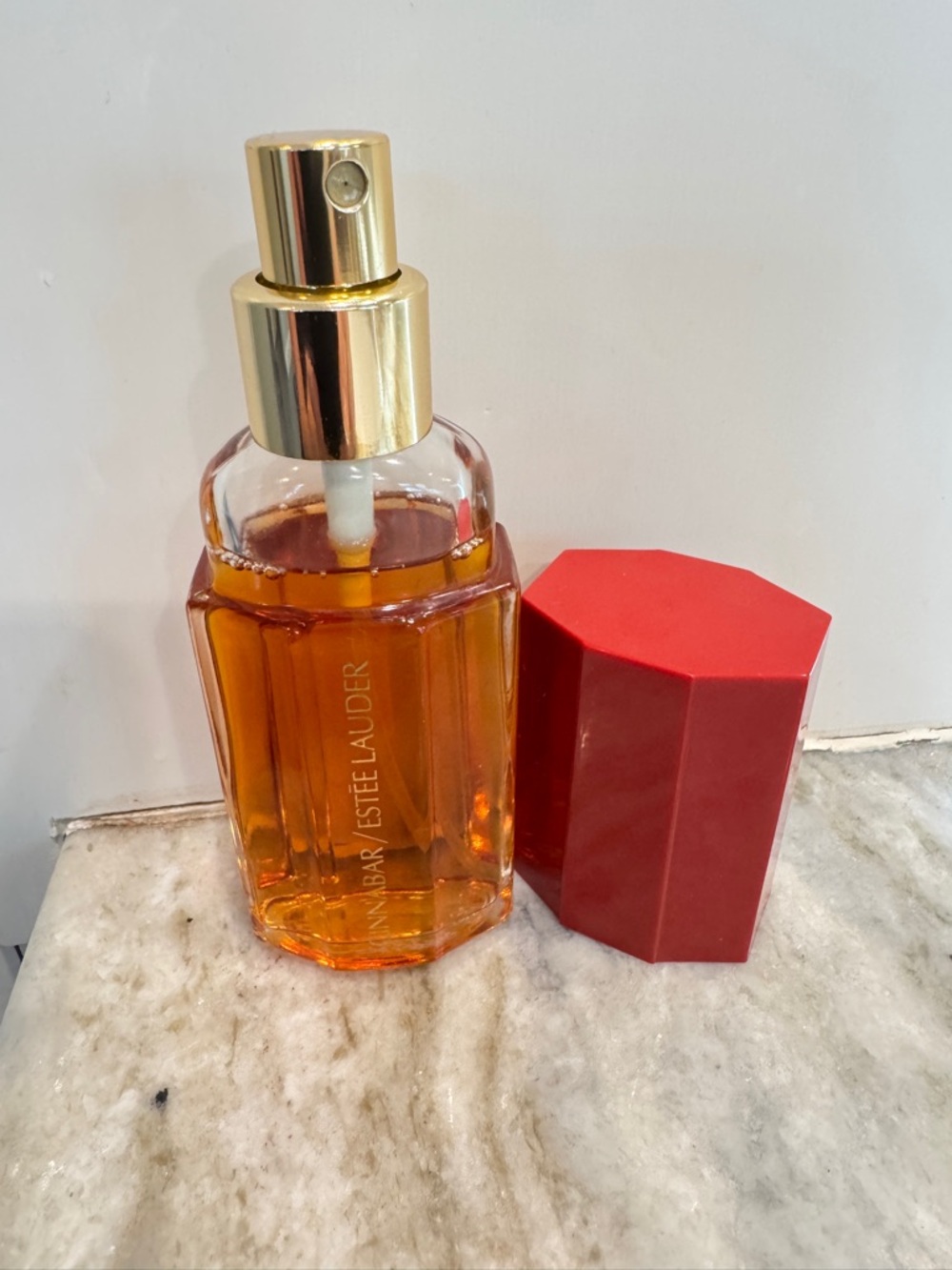 Estee Lauder Cinnabar Eau de perfume - Picture 2 of 3